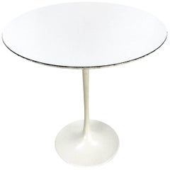 Early Eero Saarinen White-on-White Side Table for Knoll 10