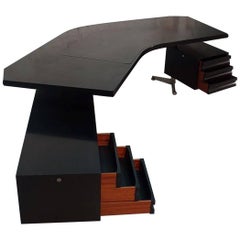 Fantastic Osvaldo Borsani Boomerang Desk, circa 1960