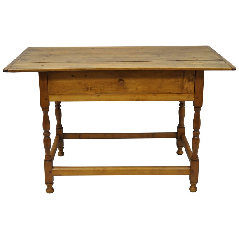American 19th Century Maple Pine Wood Farm Tavern Table Primitive
