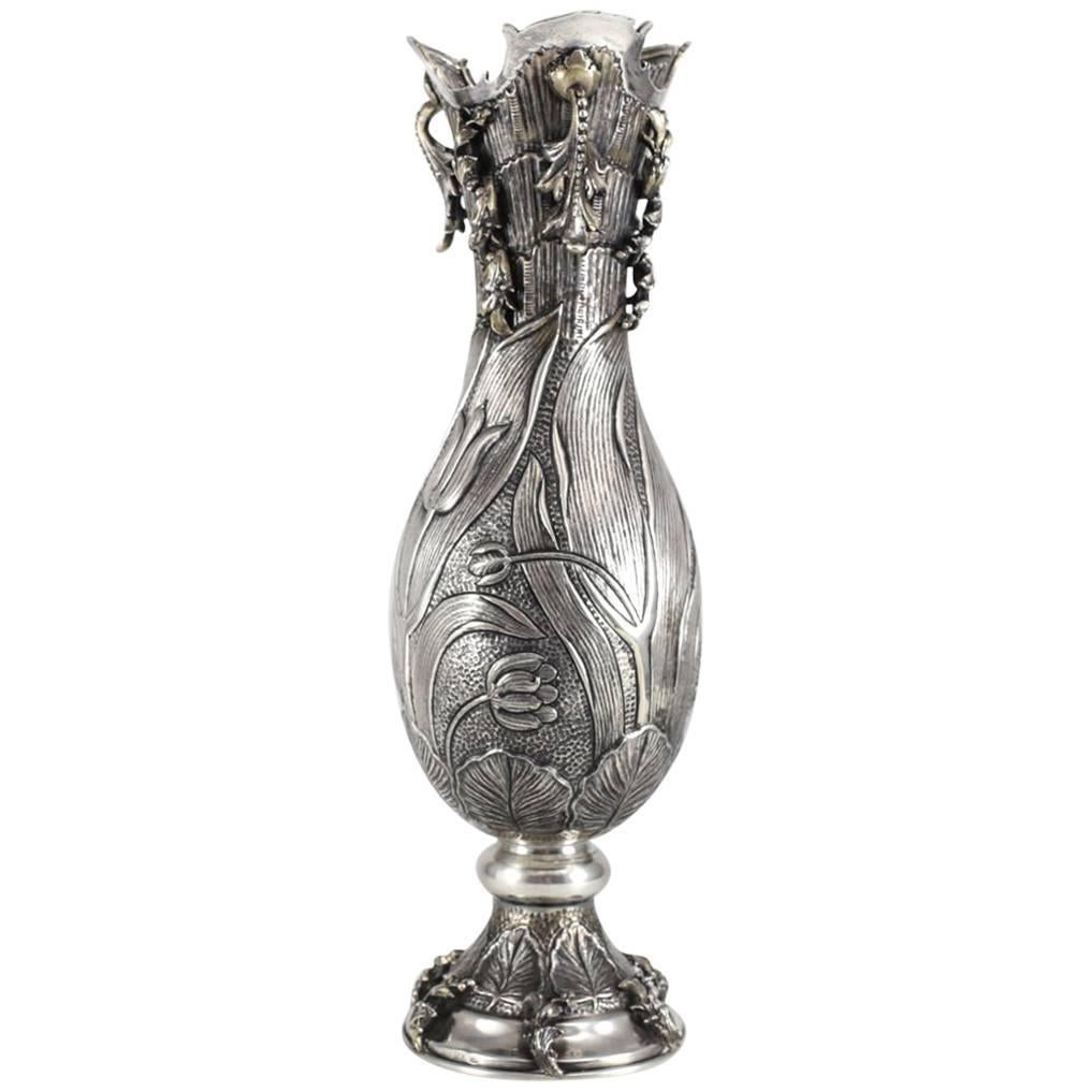 Continental 900 Silver Niello Hand-Hammered Footed Vase For Sale