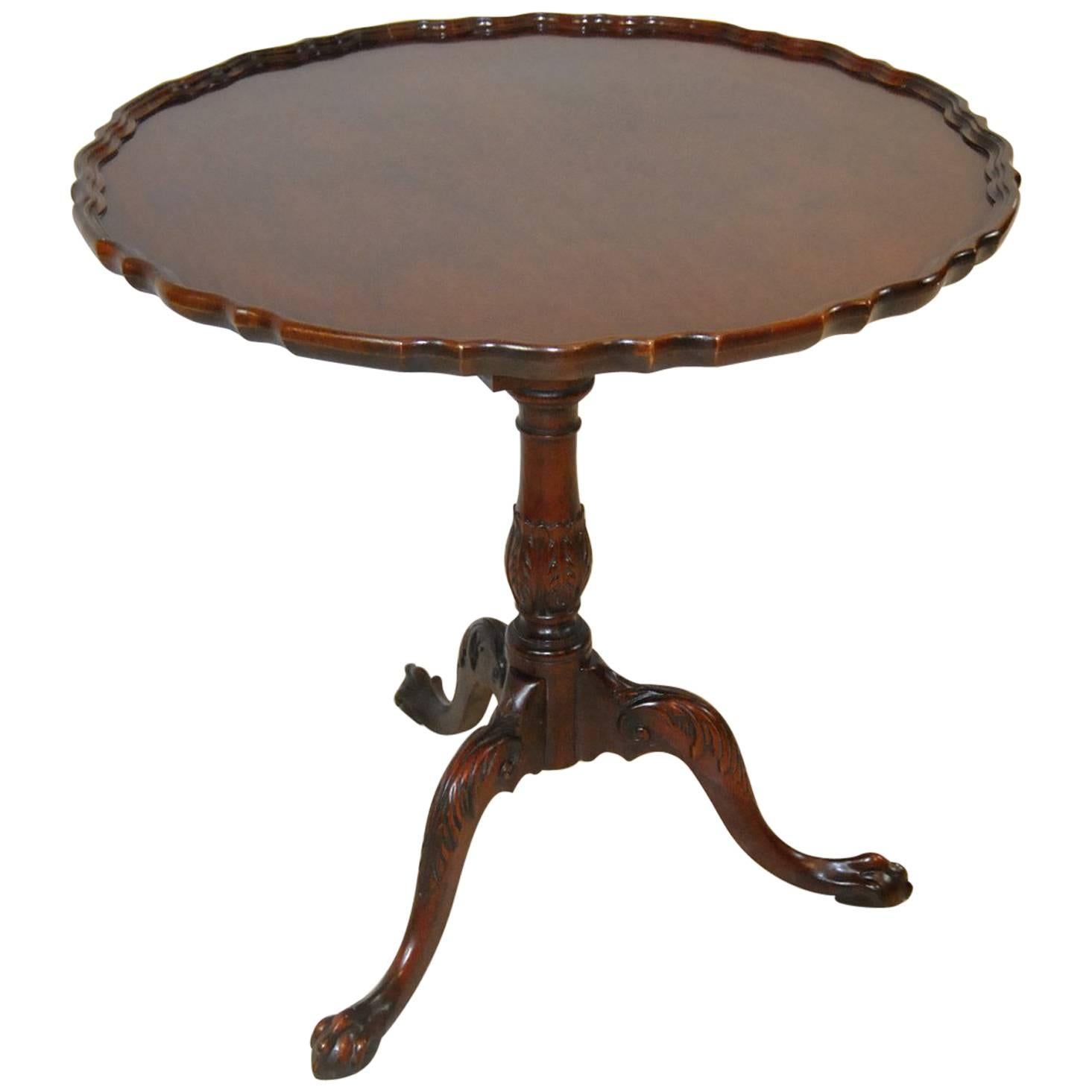 Chippendale Style Mahogany Pie Crust Tilt-Top Table by Baker Furniture