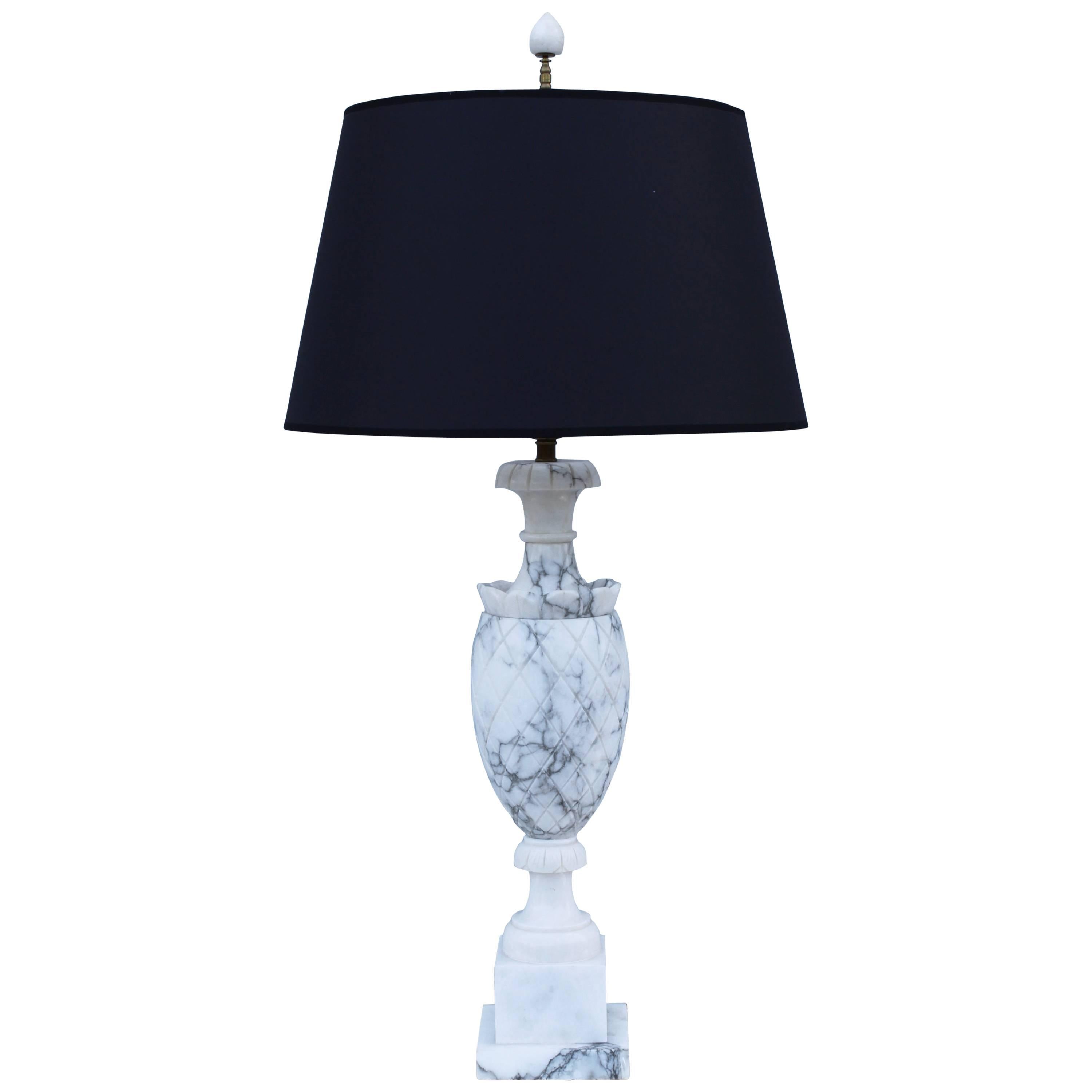 Lampe de table haute italienne en marbre des années 1960