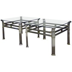 Paire de tables d'appoint en acier brossé et laiton