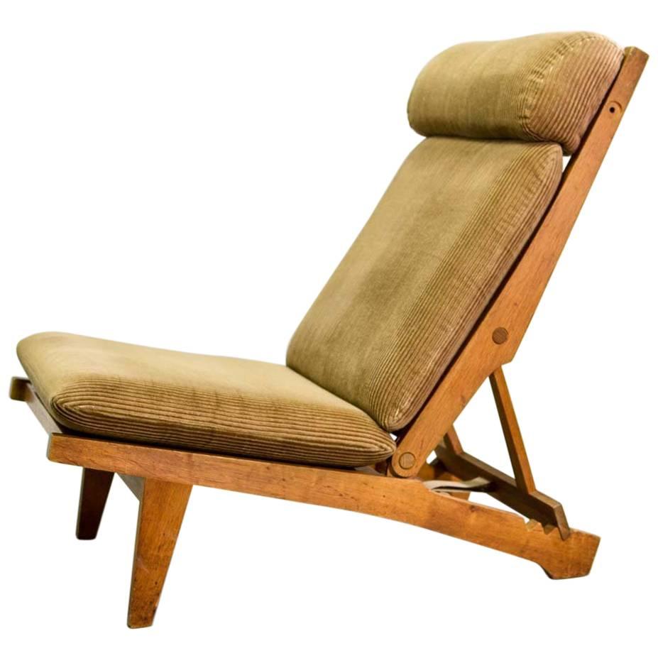 Magnificent Hans J. Wegner Oakwood Folding Lounge Chair AP71 by AP Stolen, 1968