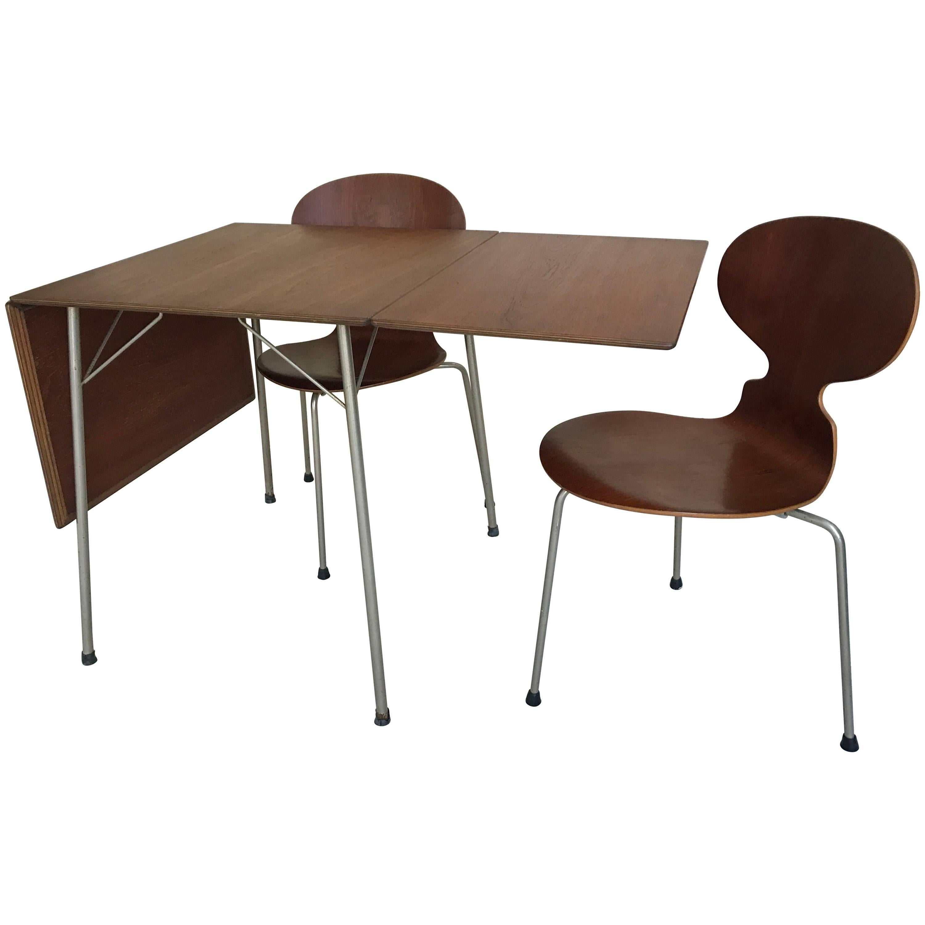 Early Petite Drop-Leaf Dining Table Set by Arne Jacobsen for Fritz Hansen