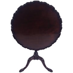 18th Century Mahogany Tilt-Top Tripod Table with Carved Pie Crust Edge