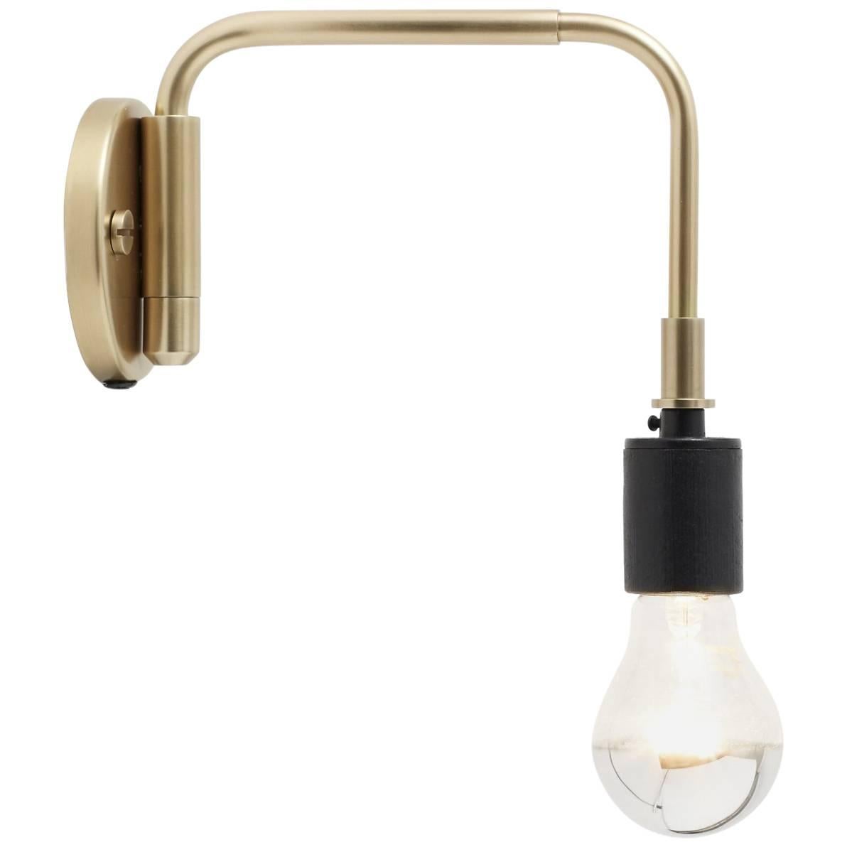 Tribeca Staple Wall Lamp by Søren Rose, Metal Wall Lighting in Brass For Sale