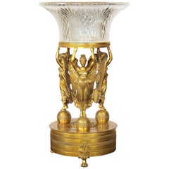 Merveilleux centre de table de style Empire en bronze doré et cristal de la fin du 19ème siècle