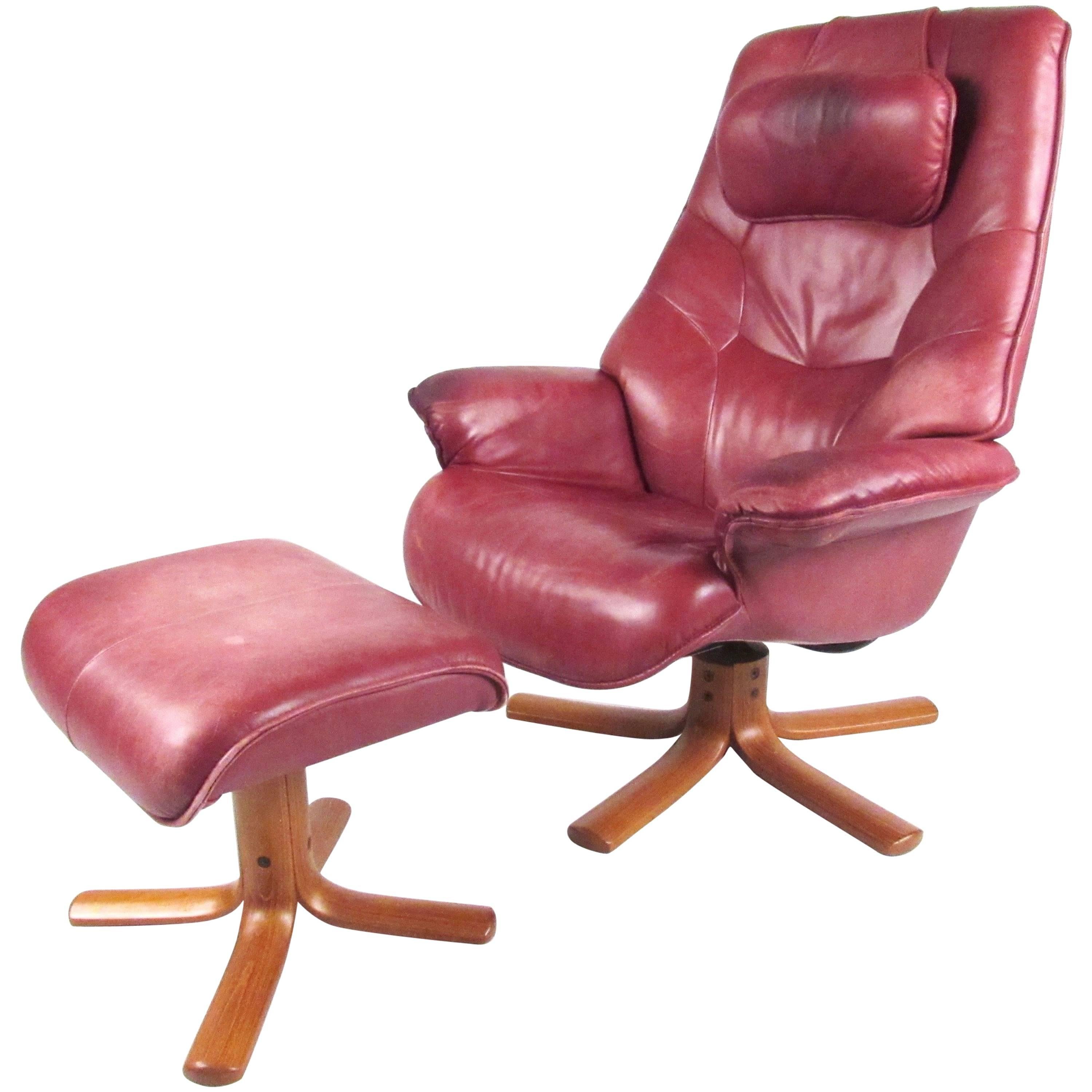 Scandinavian Modern Reclining Leather Lounge Chair with Ottoman