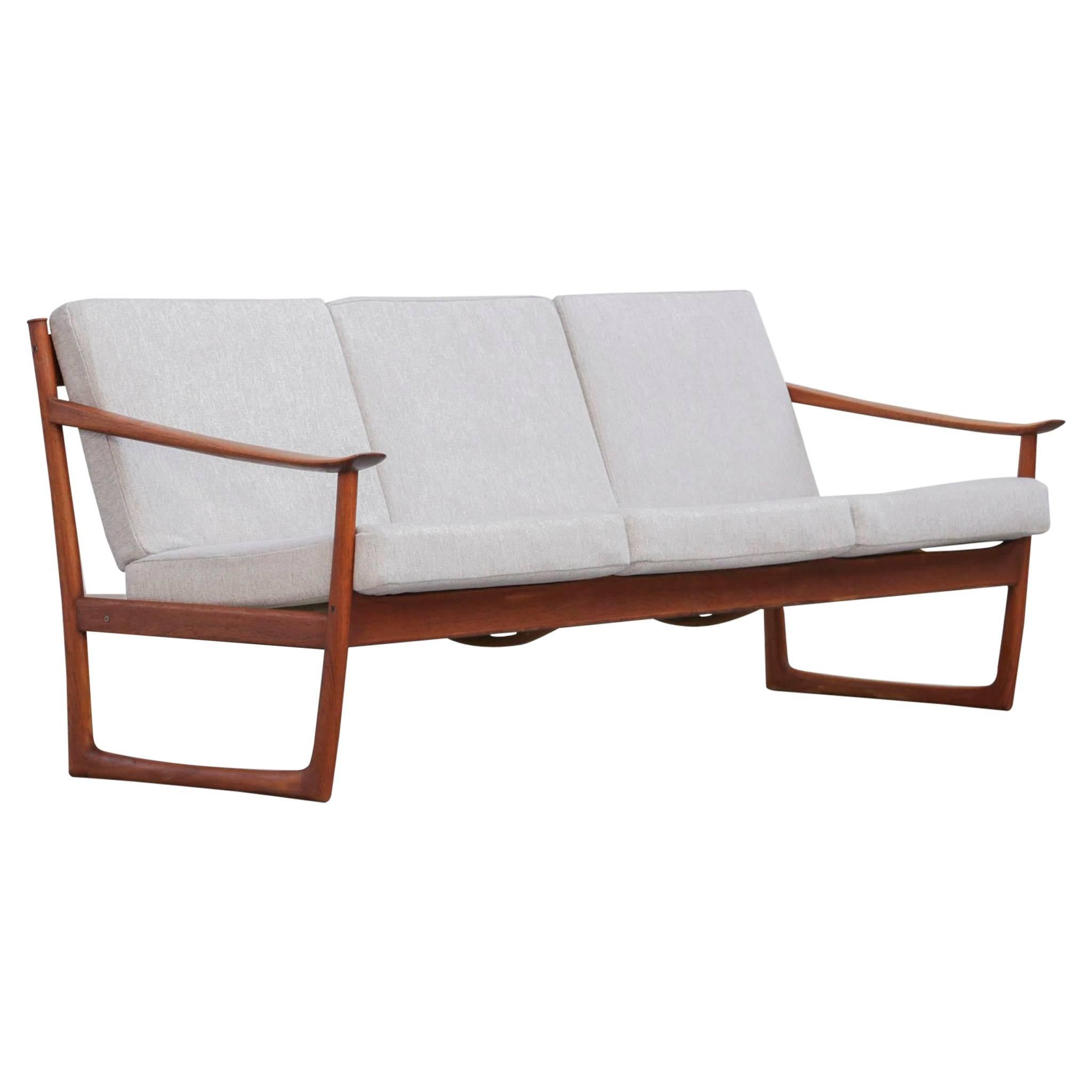 Danish Modern Sofa Peter Hvidt & Orla Mølgaard FD130 Midcentury