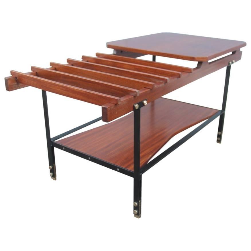Italienischer Mid-Century-Tisch/Couchtisch, 1950er Jahre, minimalistisches skulpturales Design im Angebot