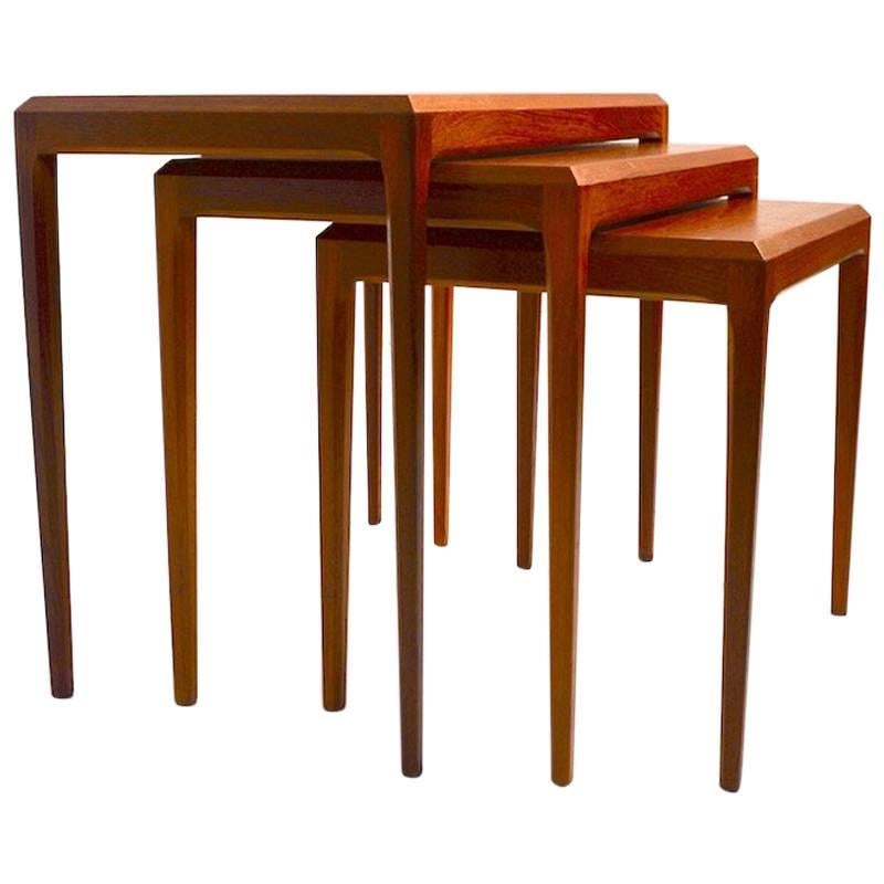 Dänisches Nest of Tables Johannes Andersen für CFC Mobler Silkenborg im Angebot