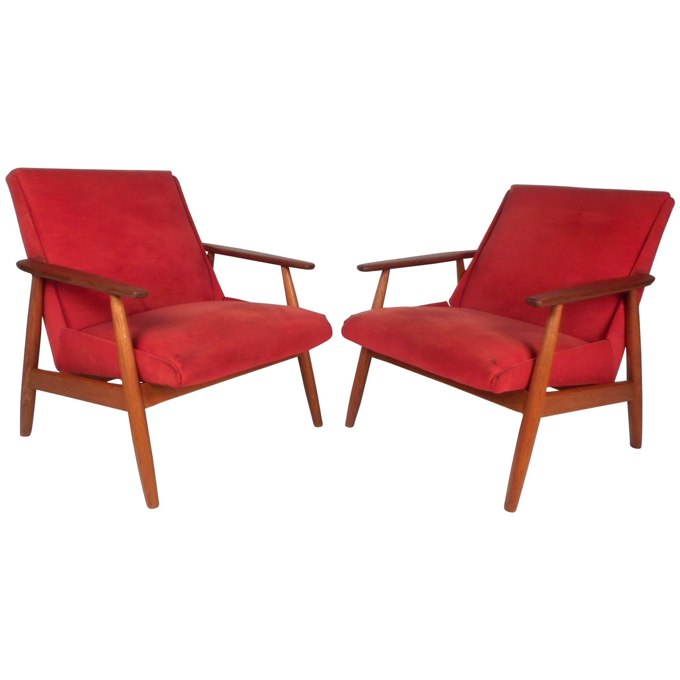 Pair of Vintage Modern Lounge Chairs