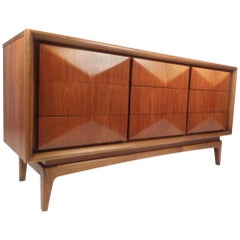 Small Mid-Century Modern Dresser in the Style of Vladimir Kagan