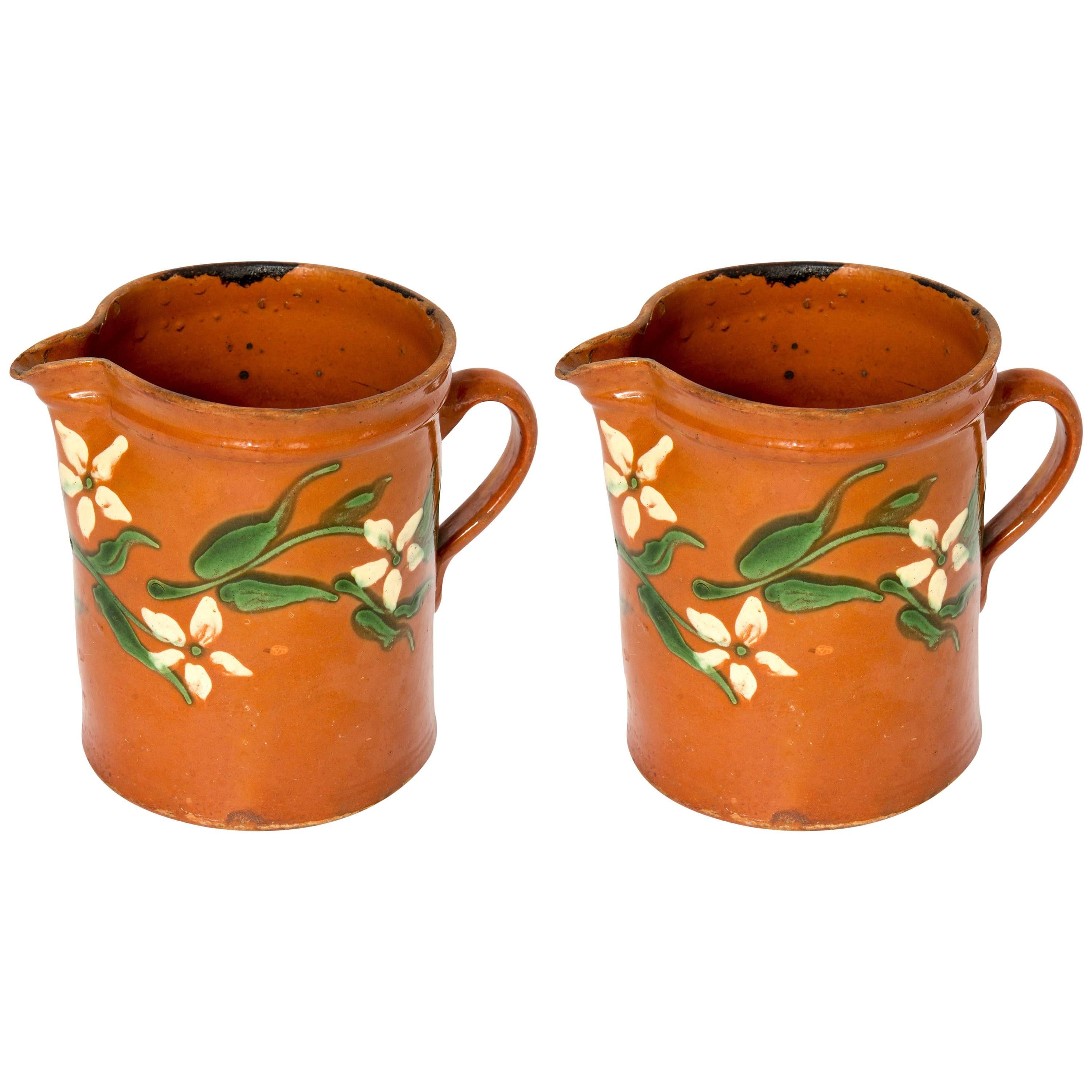 Einzeln  Vase mit braunem und grünem französischem Geschirr