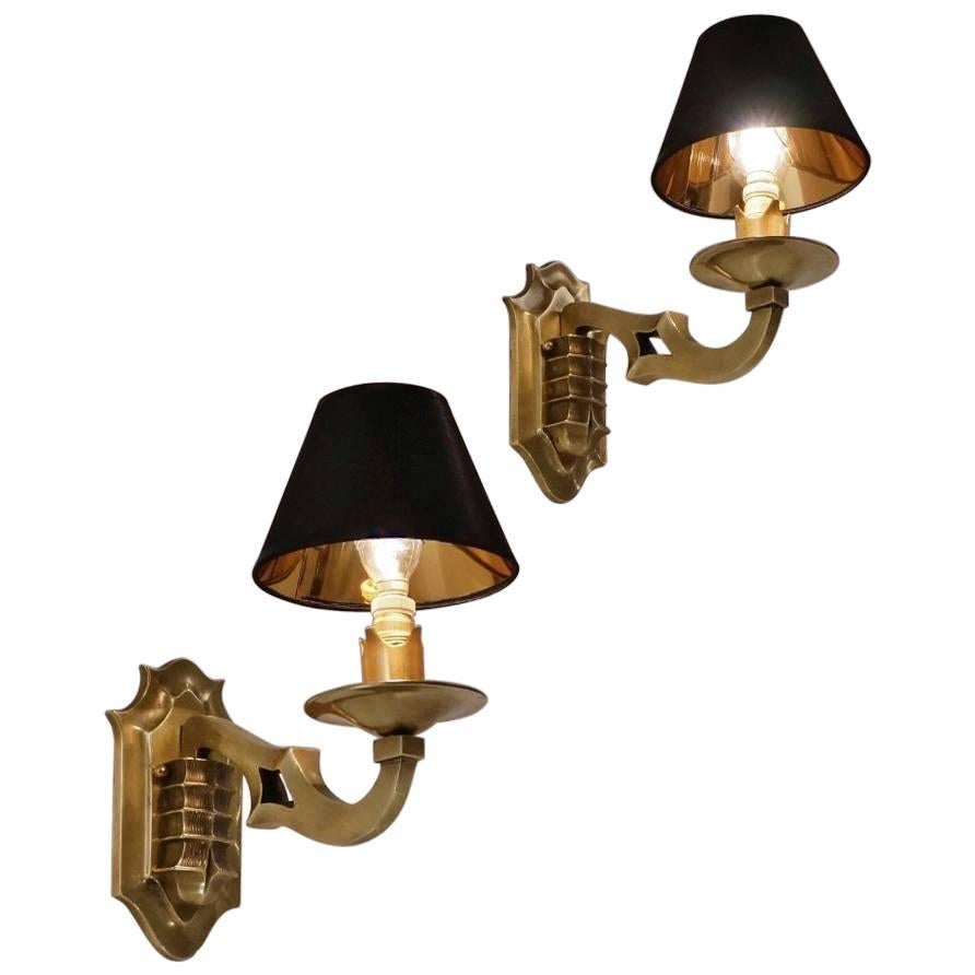 Maison Baguès Wall Lights Bronze in the Chinoiserie Style, circa 1970s, French