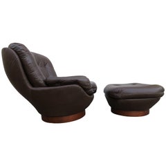 Merveilleuse chaise longue Selig pivotante en forme d'œuf avec pouf Mid-Century Modern