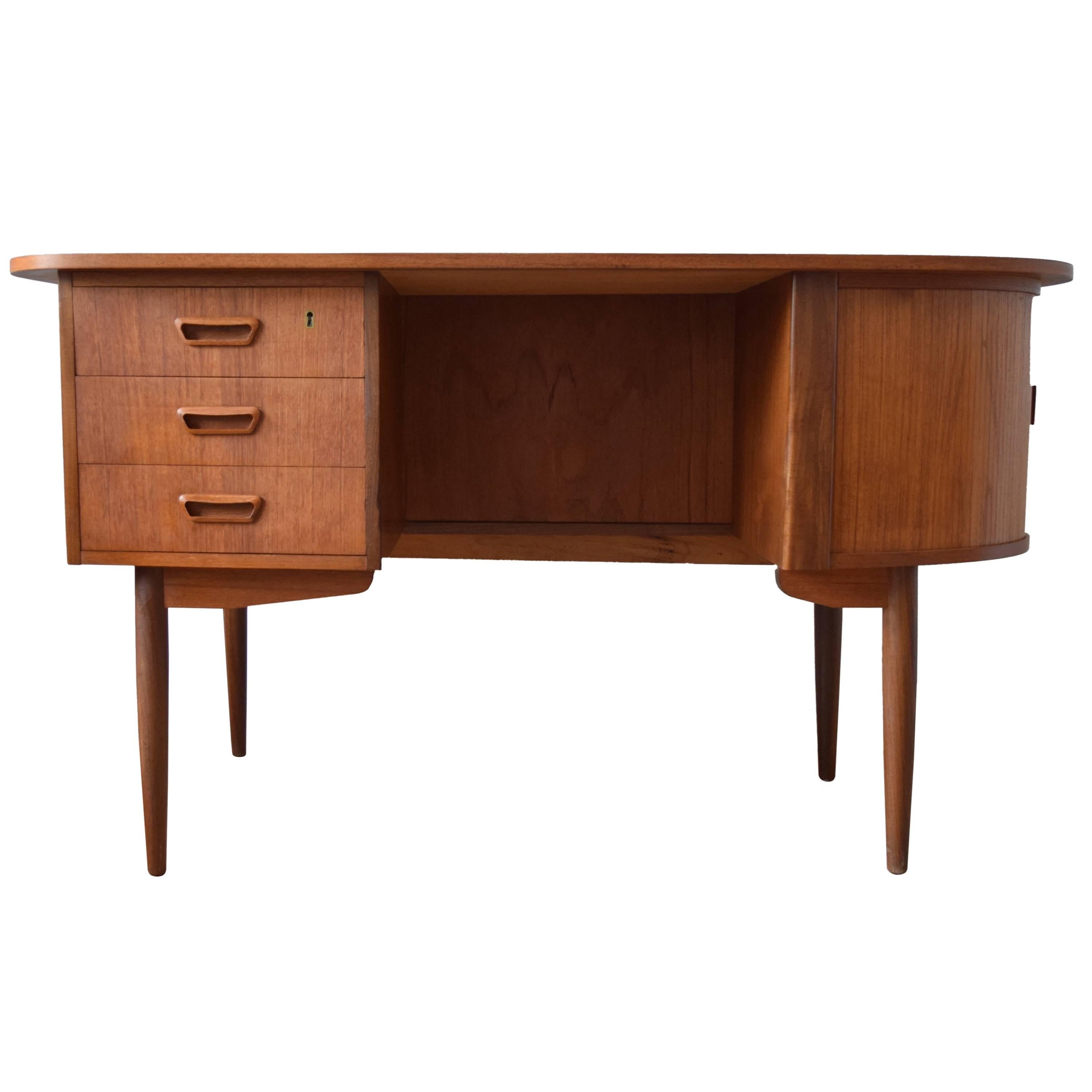 Danish Teak Kidney-Shaped Desk, 1950s For Sale