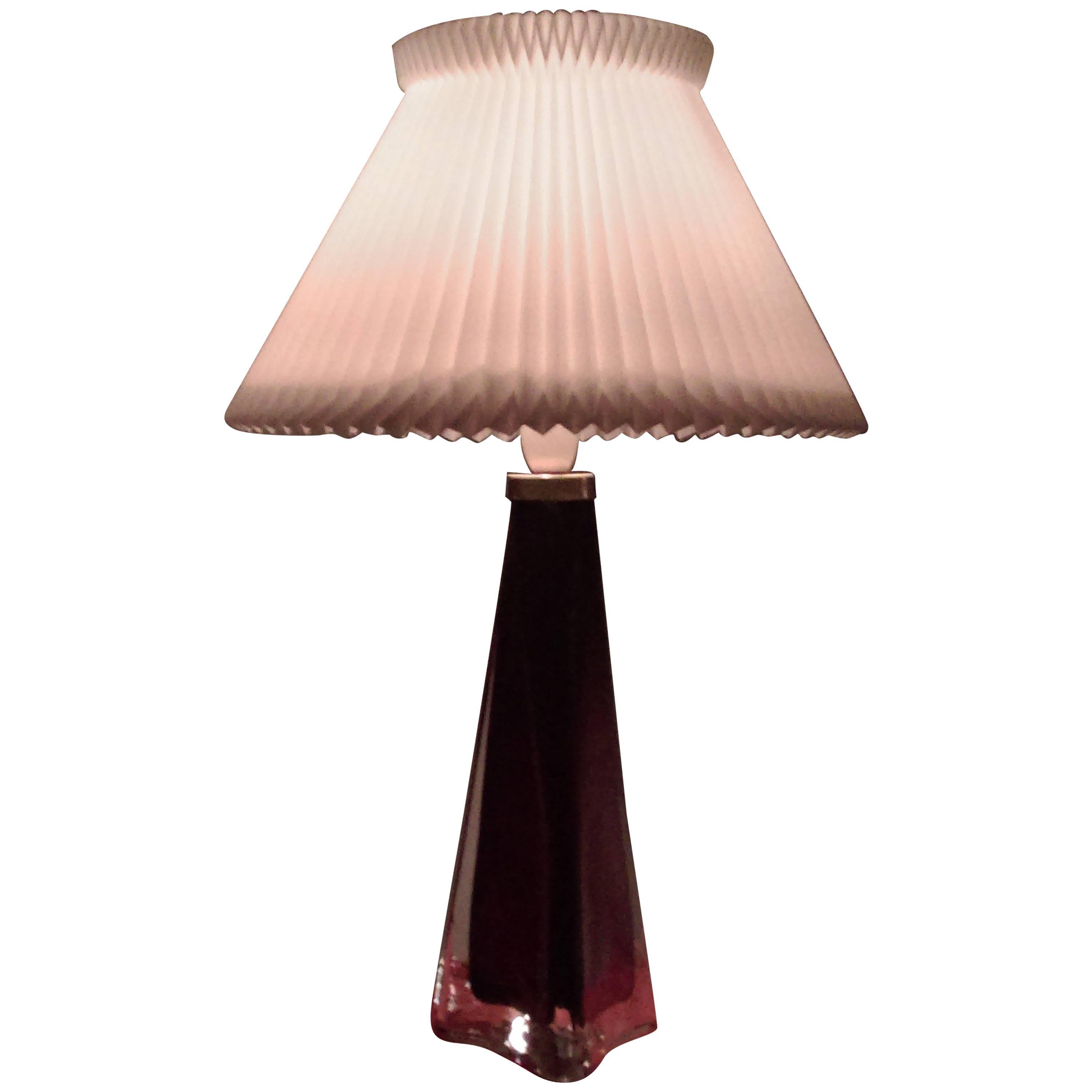 1960s Large Classic Carl Fagerlund Triangular Red and Clear Glass Table Lamp For Sale