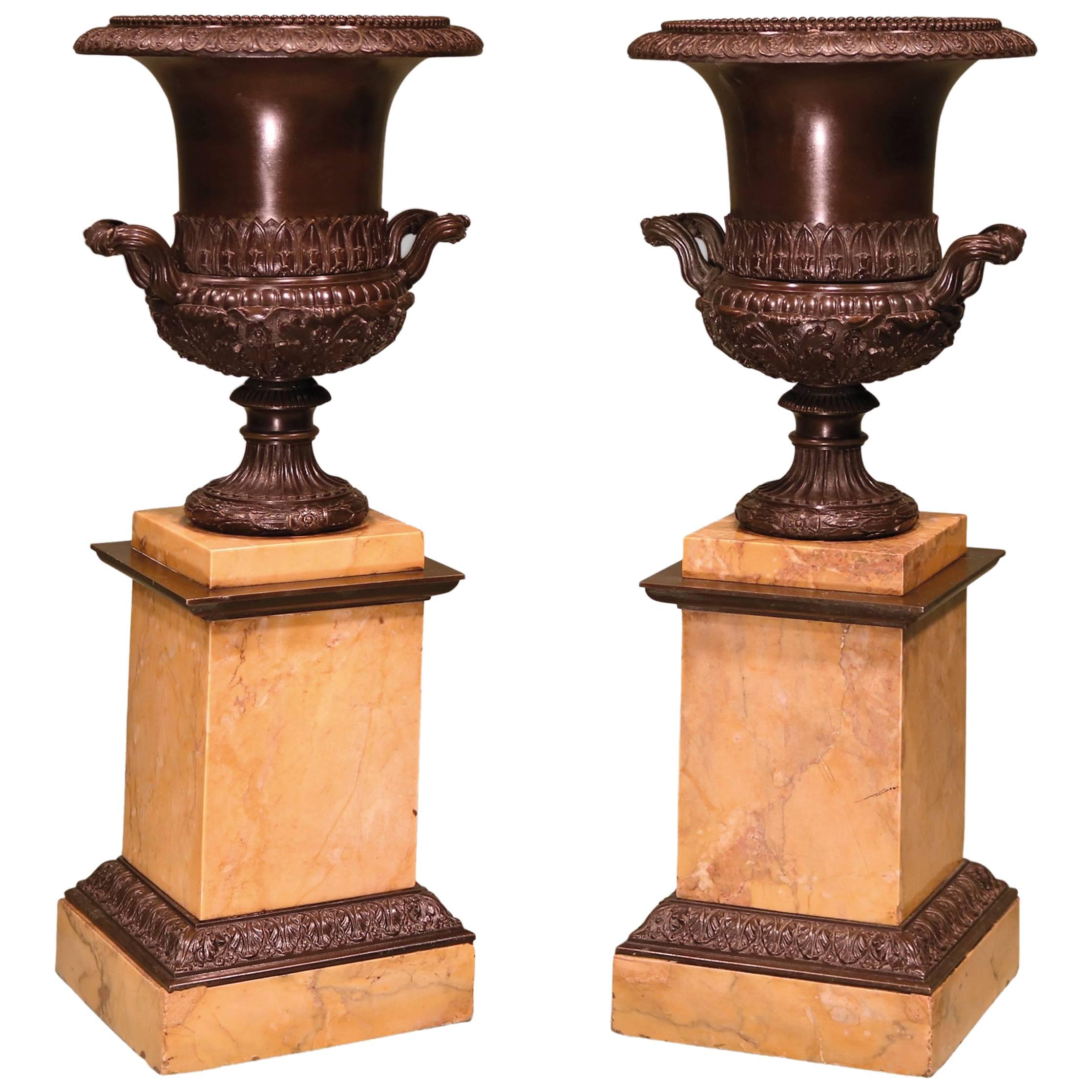 Early 19th century bronze campana-shaped urns For Sale
