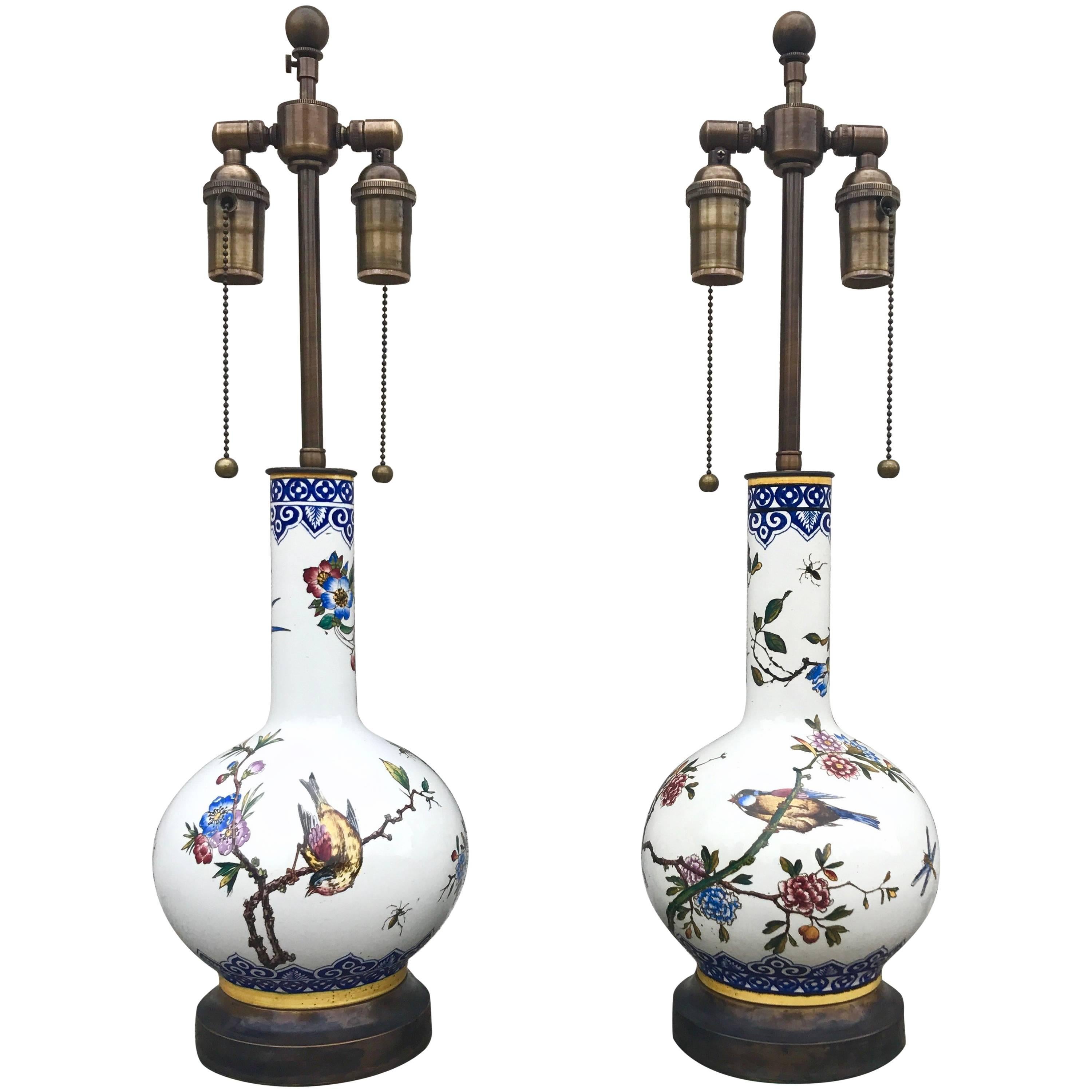 Chic Pair of Late 19th Century French Gien Porcelain Table Lamps
