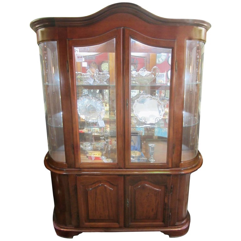 Italian Display at 1stDibs