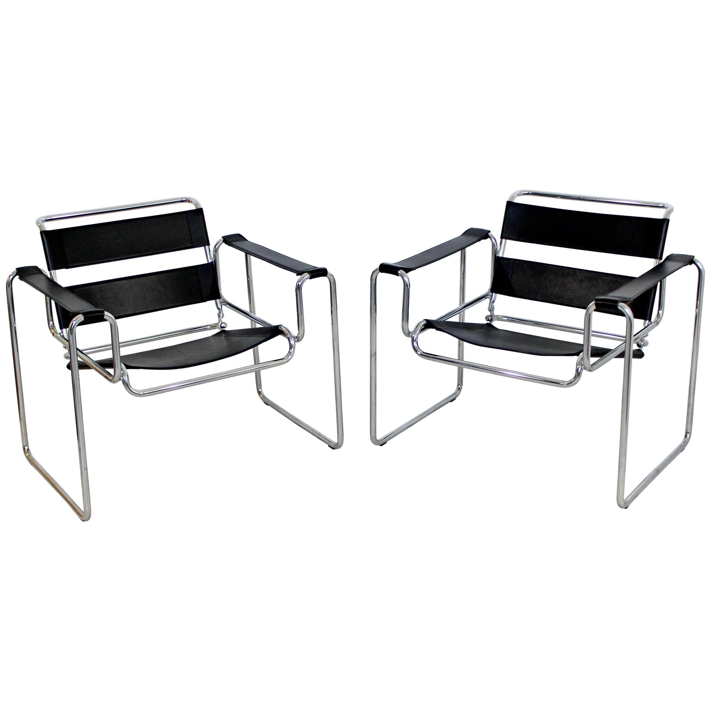 Mid-Century Modern Pair of Original Black Breuer for Stendig Wassily Chairs