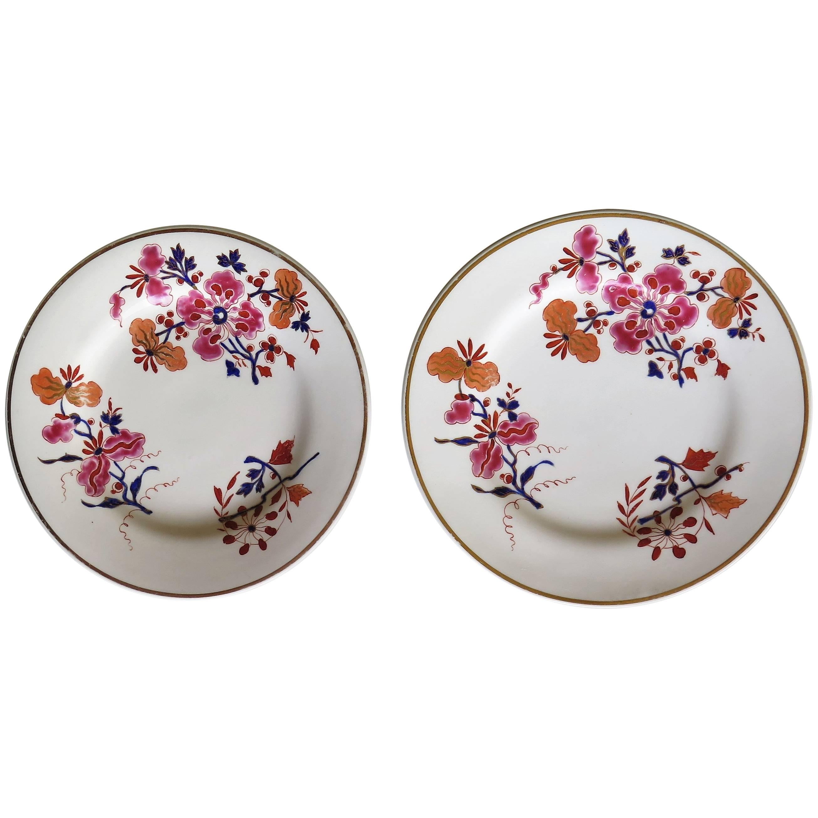 Pair of Worcester Flight Barr and Barr Plates Hand-Painted Flowers, circa 1825