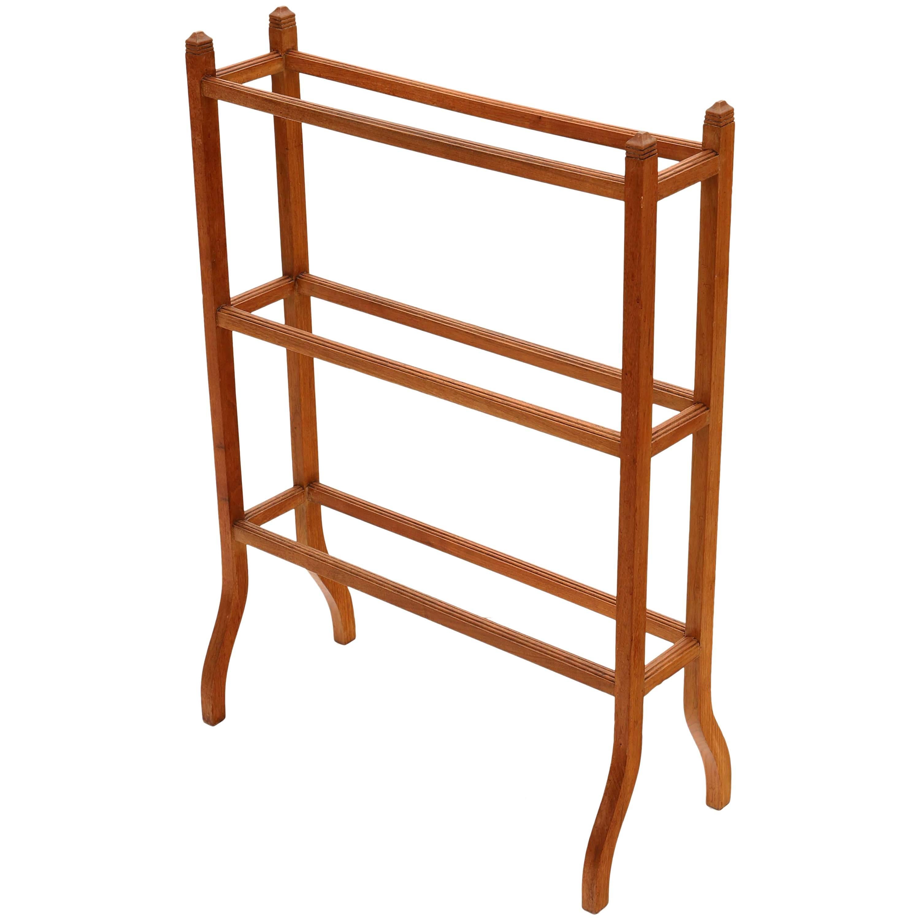 Antique Quality Victorian circa 1900 Light Mahogany Towel Rail Stand For Sale