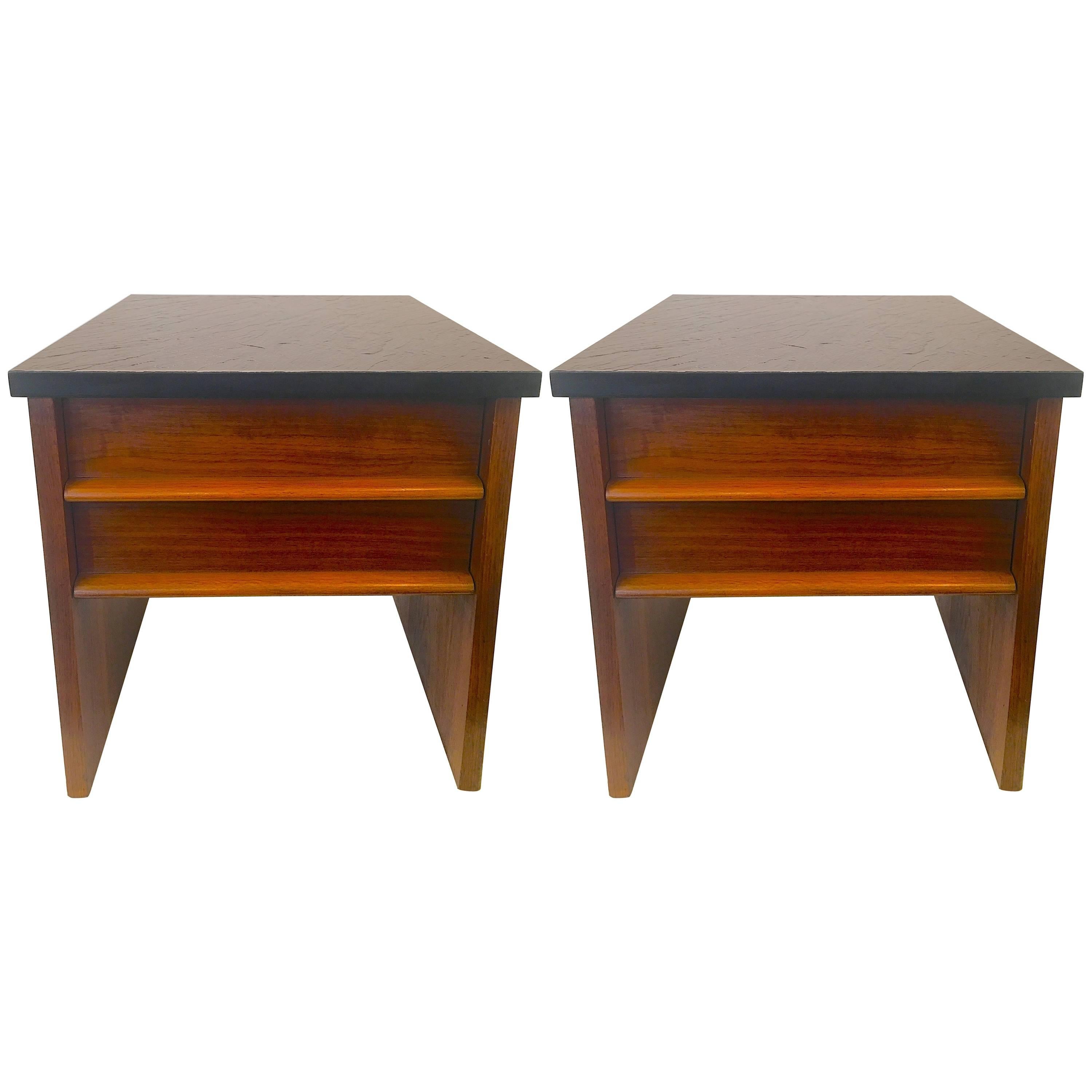 Pair of Lane Nightstands or End Tables For Sale