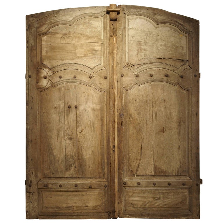 Pair Of Antique French Oak Doors From Burgundy, 1700s For Sale At Pair of Antique French Oak Doors from Burgundy, 1700s For Sale - Pair Of Antique French Oak Doors From Burgundy, 1700s For Sale At