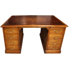 Oak 16 Drawers Partners Desk in Perfect Condition