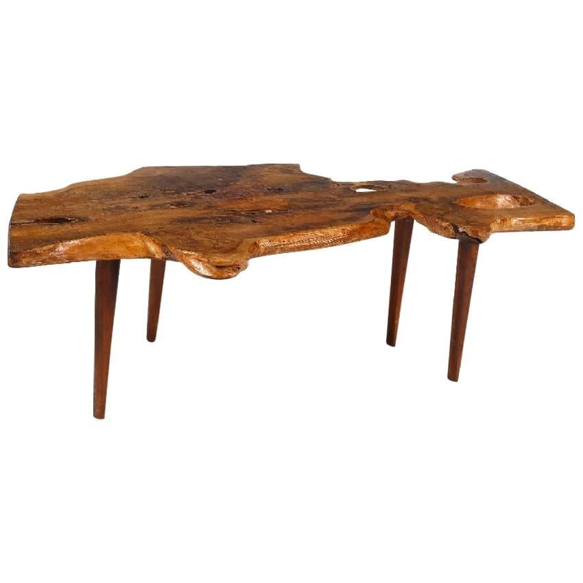 Tree Trunk Coffee Table by Reynolds of Ludlow in the style of George Nakashima   For Sale