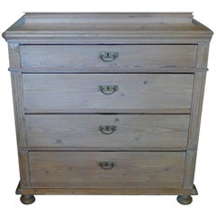 English 1950s Pine Chest of Drawers with Four Drawers and a Flip-Top Compartment