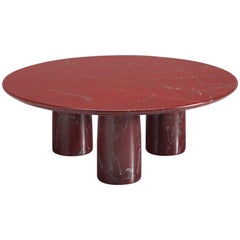 Mesa auxiliar de piedra caliza roja Mario Bellini para Cassina