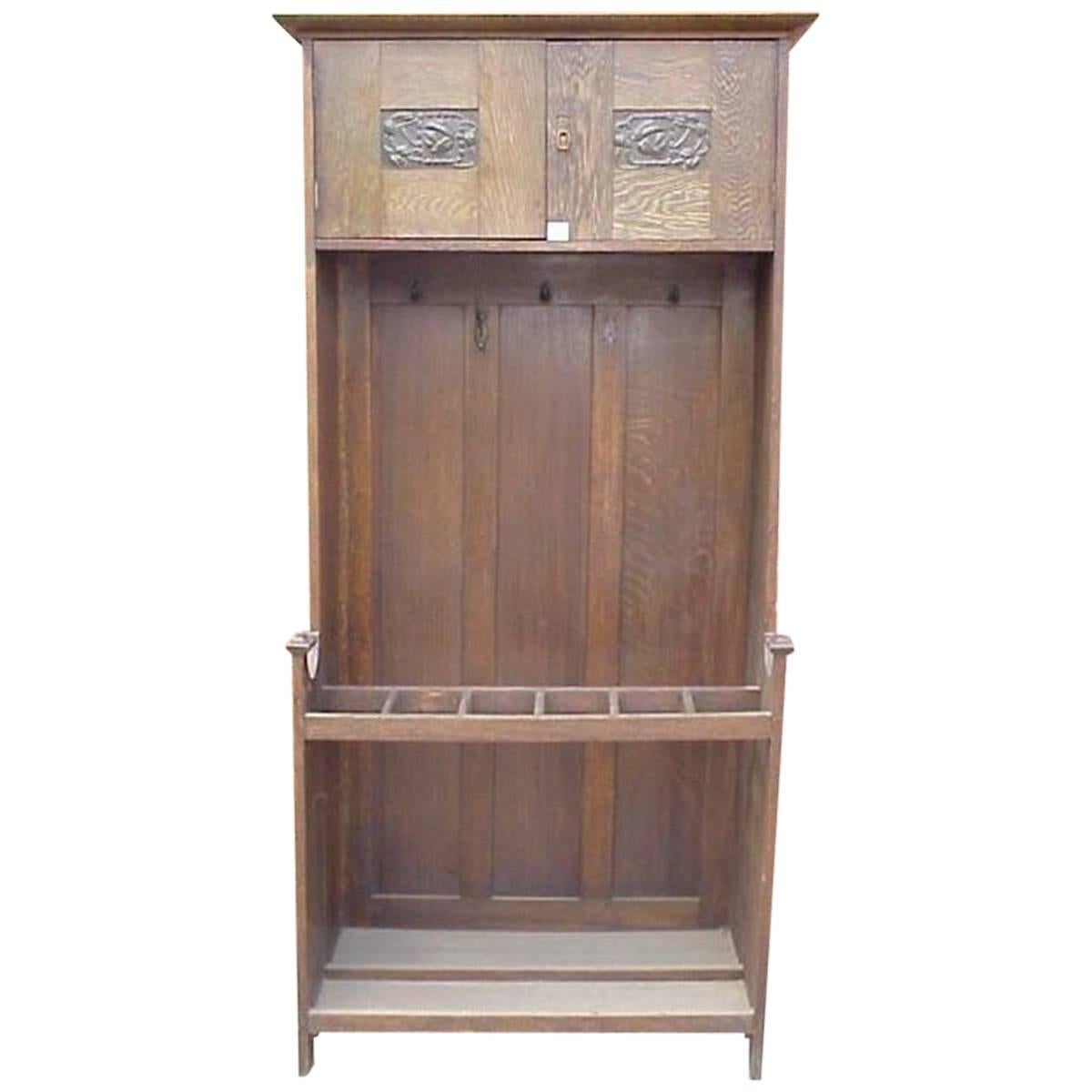 E A Taylor Attributed, Made by Wylie & Lochhead. An Arts & Crafts Oak Hall Stand