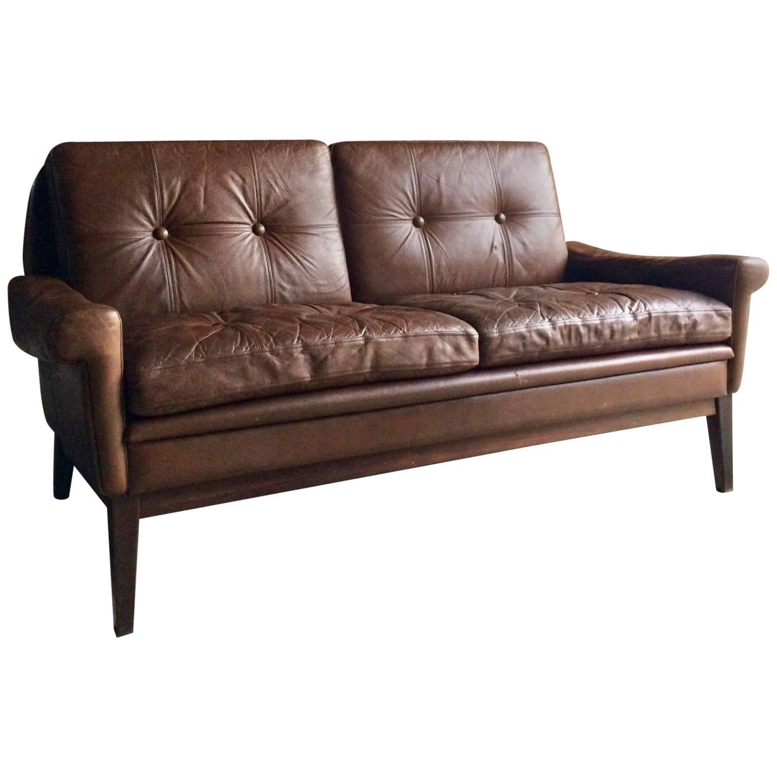 Skipper Møbler Danish Brown Leather Two-Seat Settee Midcentury, circa 1970s