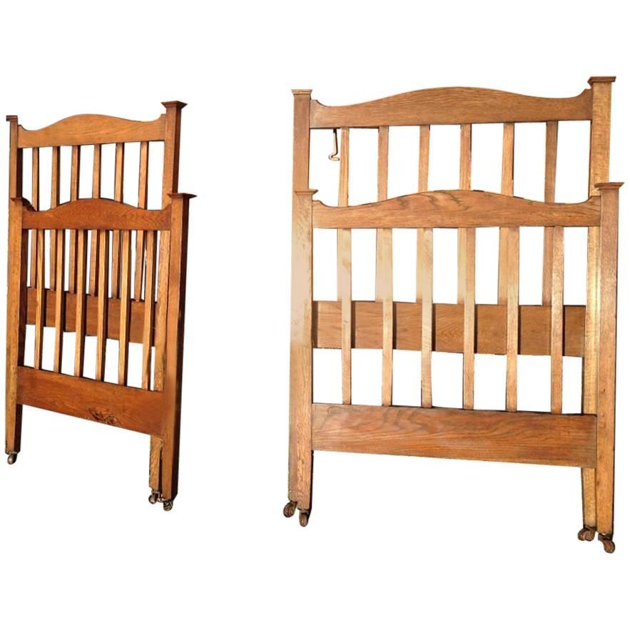 Good Quality Pair of Arts & Crafts Single Oak Beds in the Manner of Heals For Sale
