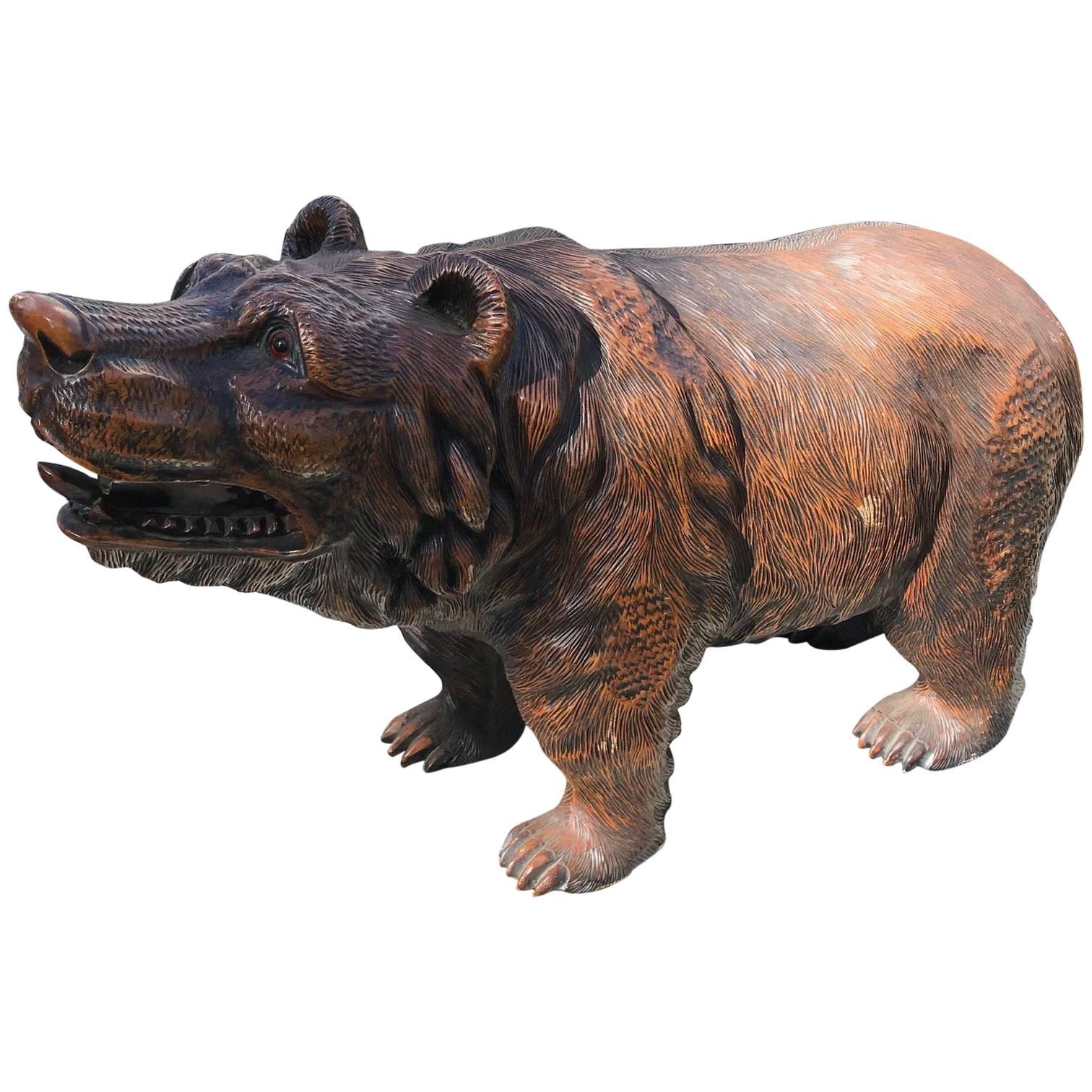 Japanese fine old handmade and hand-carved large-scale wooden carving of a bear Higuma, cryptomeria (cedar) wood and in large-scale, a large one 30 inches in length.

Quality: Hand-carved with rich and deep realistic hair lines (photo). Fine and