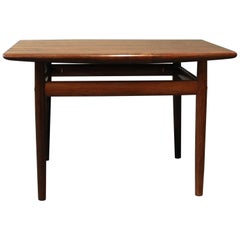 Side Table in Rosewood of Danish Design from the 1960s