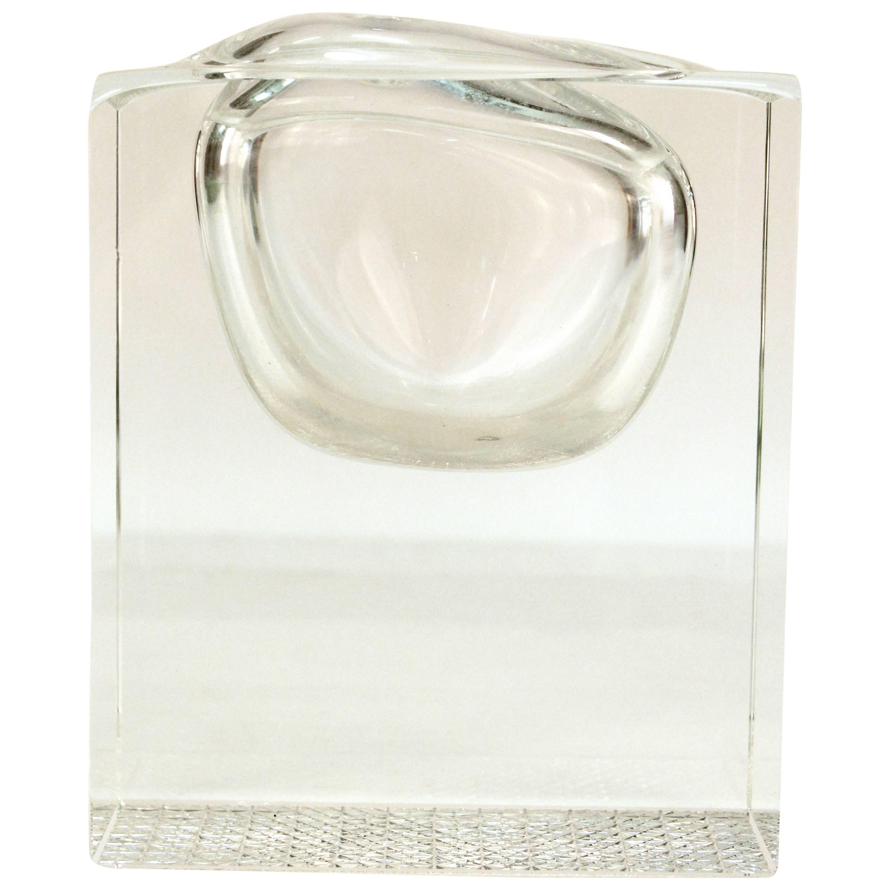 Vase moderniste en cristal au plomb en vente