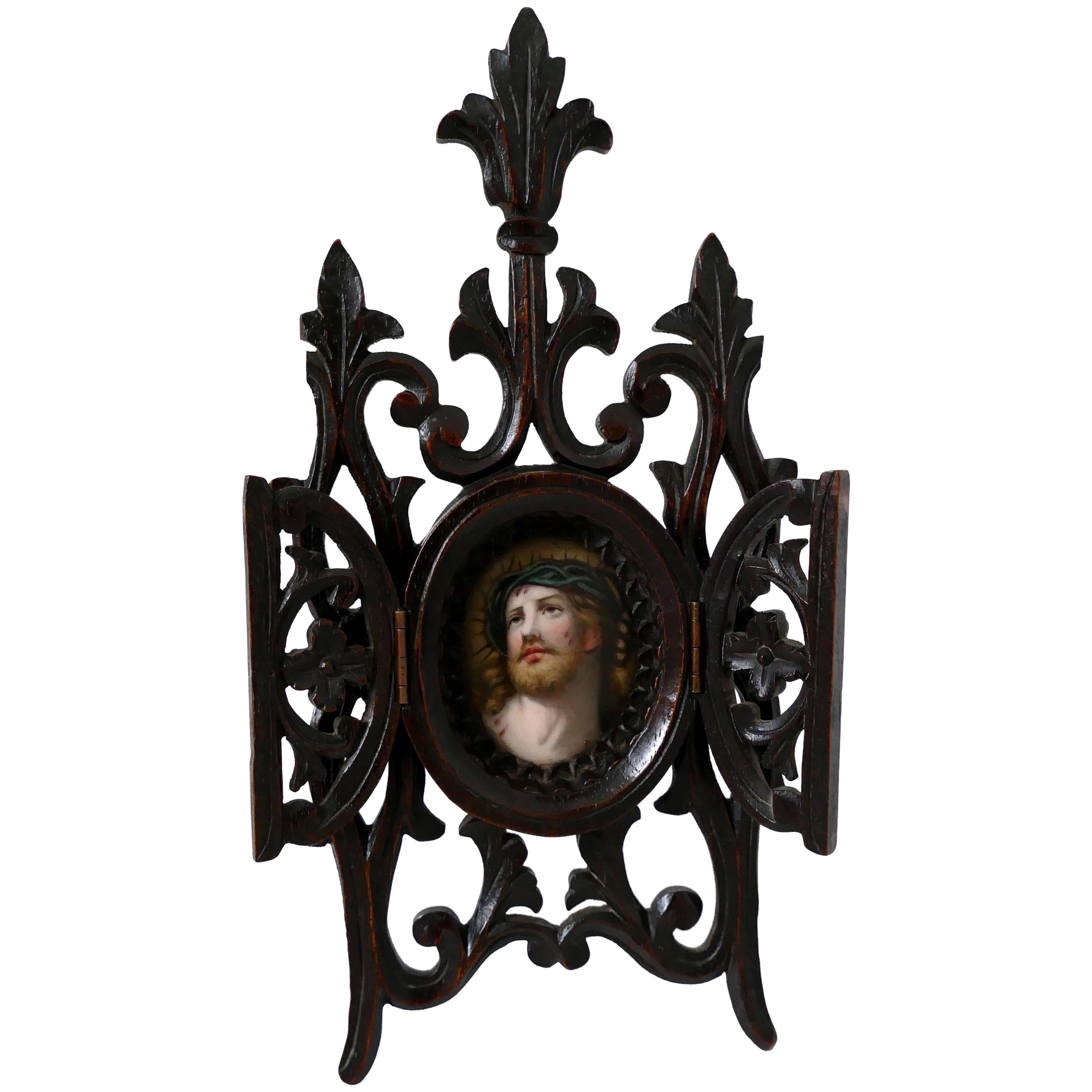 19th Century French Carved Wood Oratory Reliquary Hand-Painted Porcelain Christ For Sale