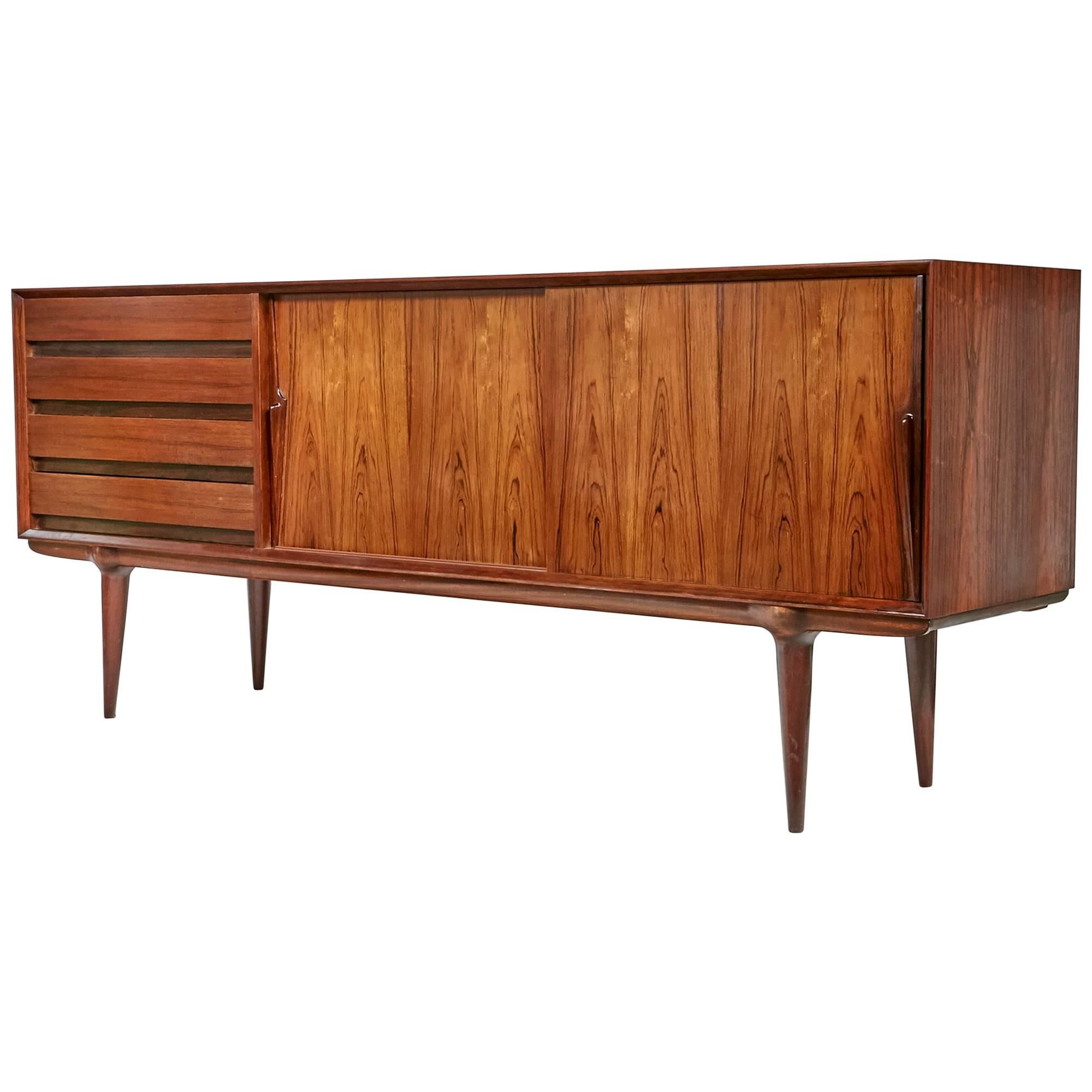 Gunni Omann Danish Rosewood Sideboard for Omann Jun Møbelfabrik, 1960s For Sale