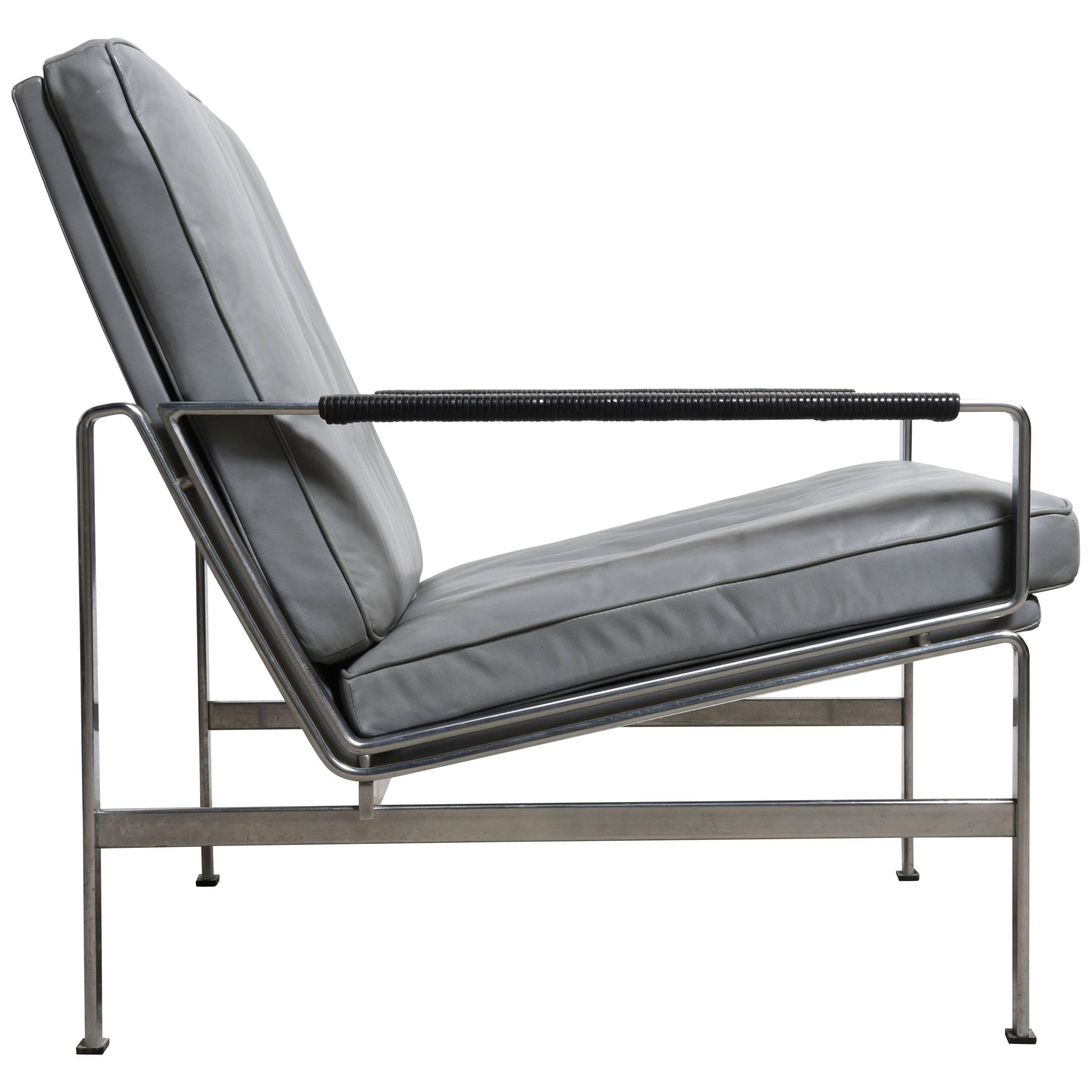 FK 6720 Classics of Midcentury Modernism Lounge Chair by Fabricius and Kastholm For Sale