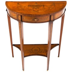 Table console Demilune en bois de satin marqueté extrêmement fin par Hampton & Sons