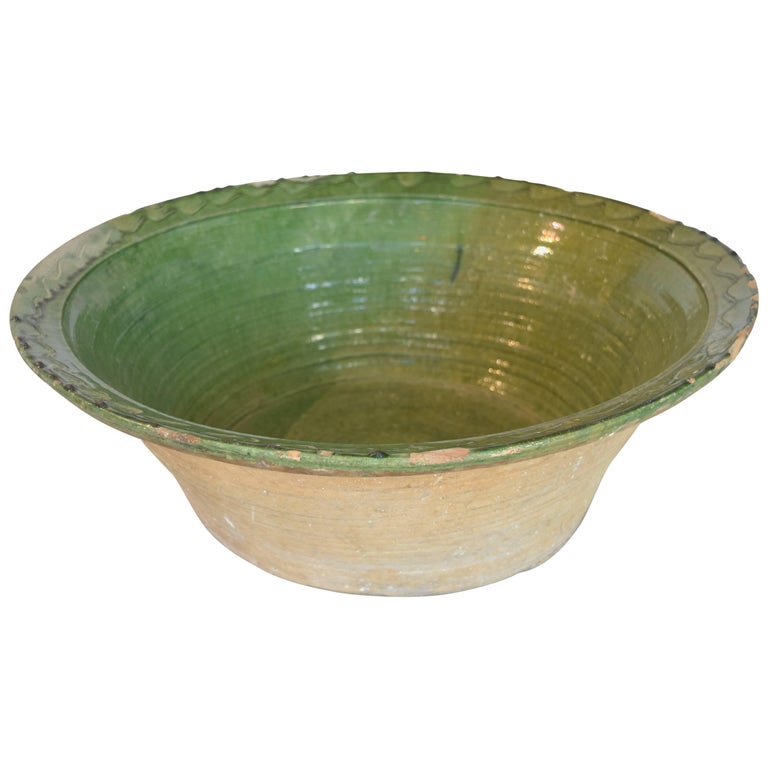 19th Century Spanish Green Ceramic Bowl For Sale at 1stDibs