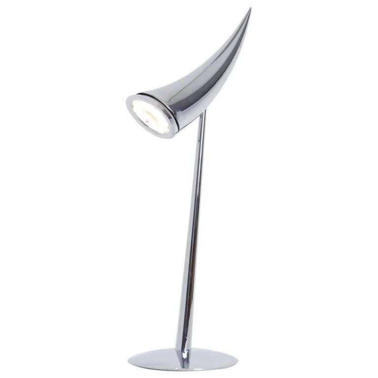 Løve Eller uhøjtidelig Ara Table Lamp by Philippe Starck for Flos at 1stDibs | philippe starck ara  lamp, philippe starck horn lamp, flos ara lamp