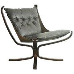 1970s Low Back Leather and Rosewood Falcon Chair Designed by Sigurd Resell