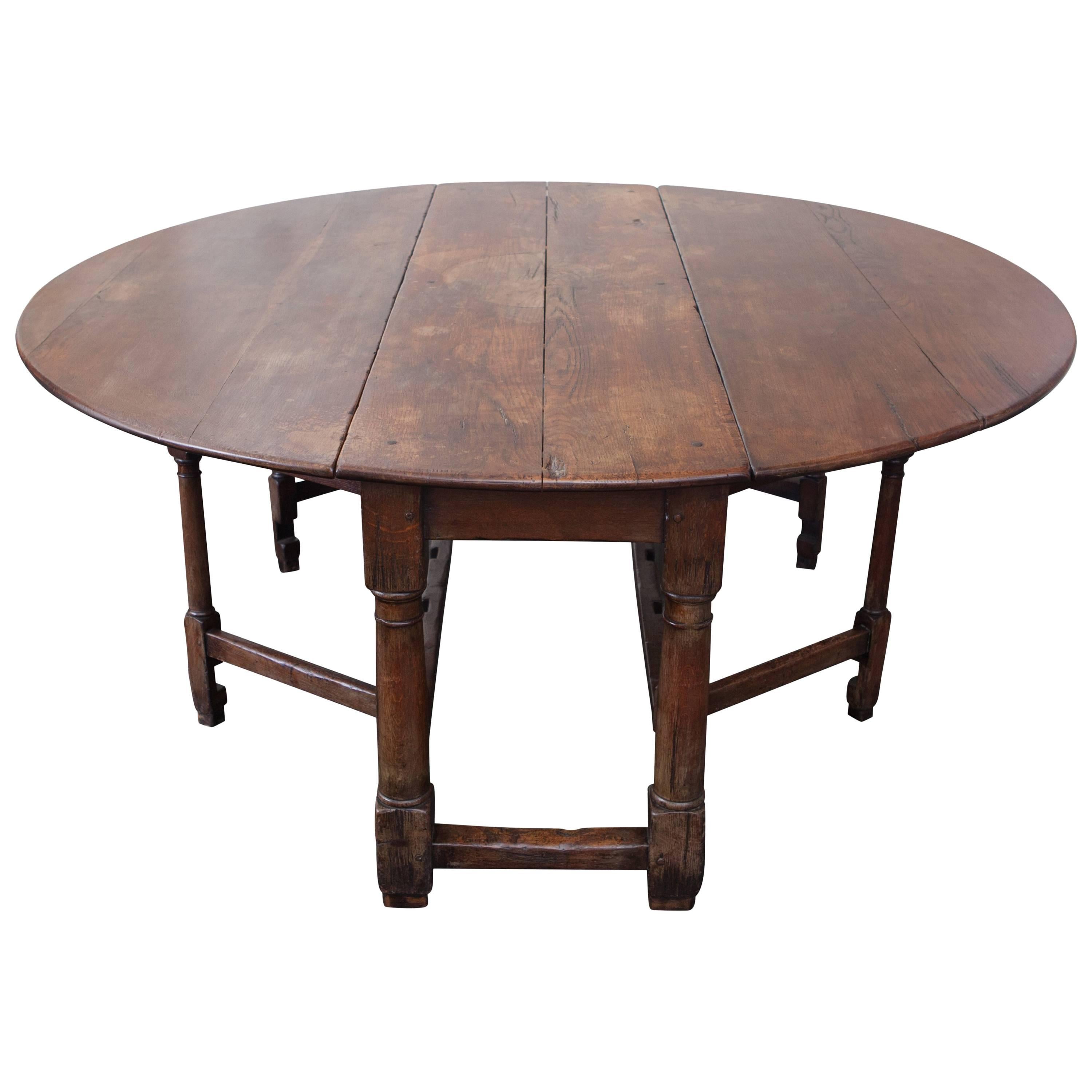 19th Century Baroque Antique Drop-Leaf table in Oak