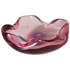 Pink Murano Bowl with Large Inclusions and Turquoise Detail, circa 1960
